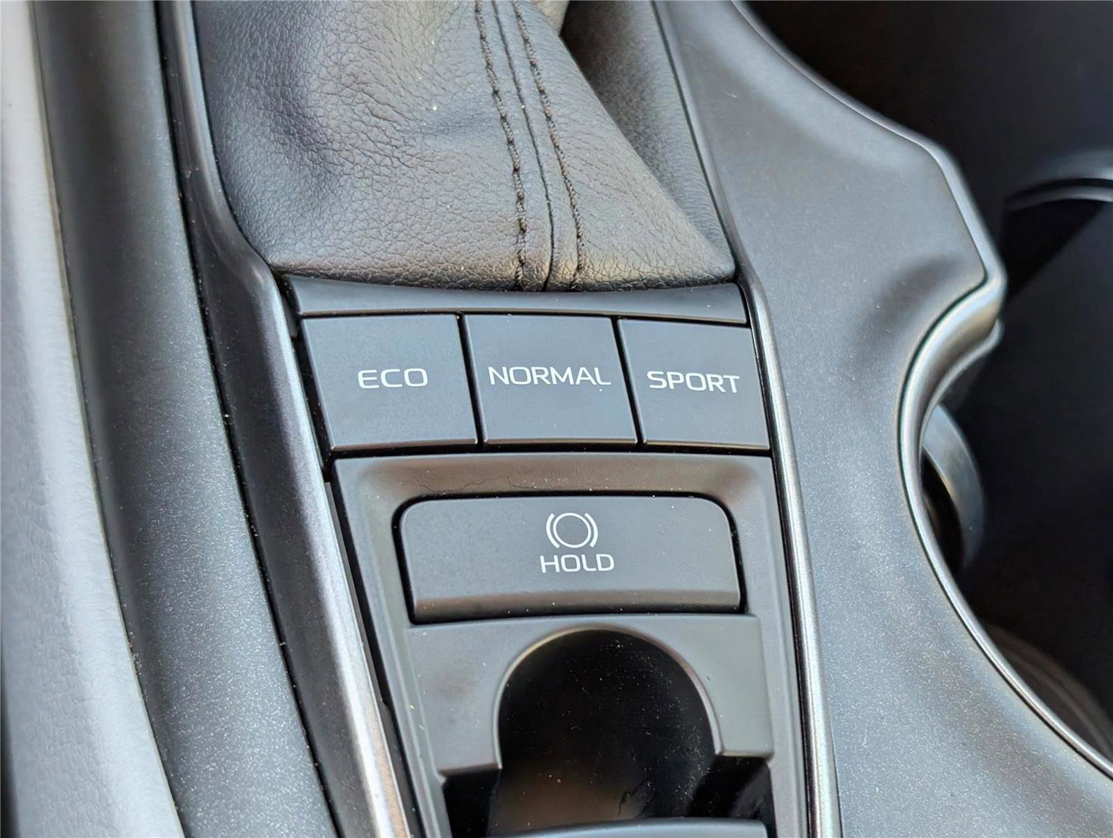 Used 2022 Toyota Camry SE image 23