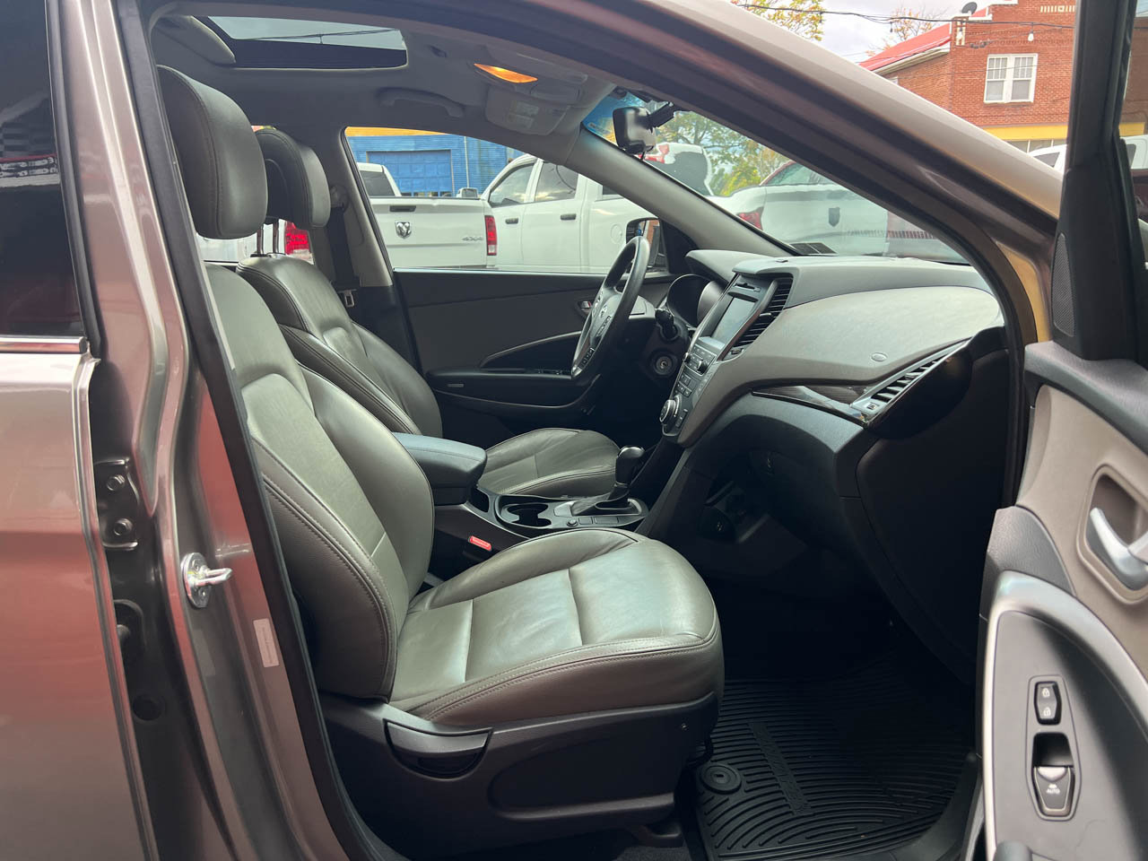 Used 2017 Hyundai Santa Fe Sport image 18