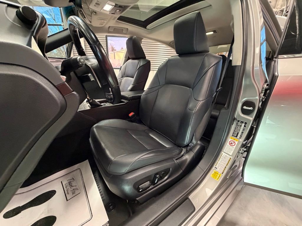 Used 2019 Lexus ES 300h w/ Premium Package image 7