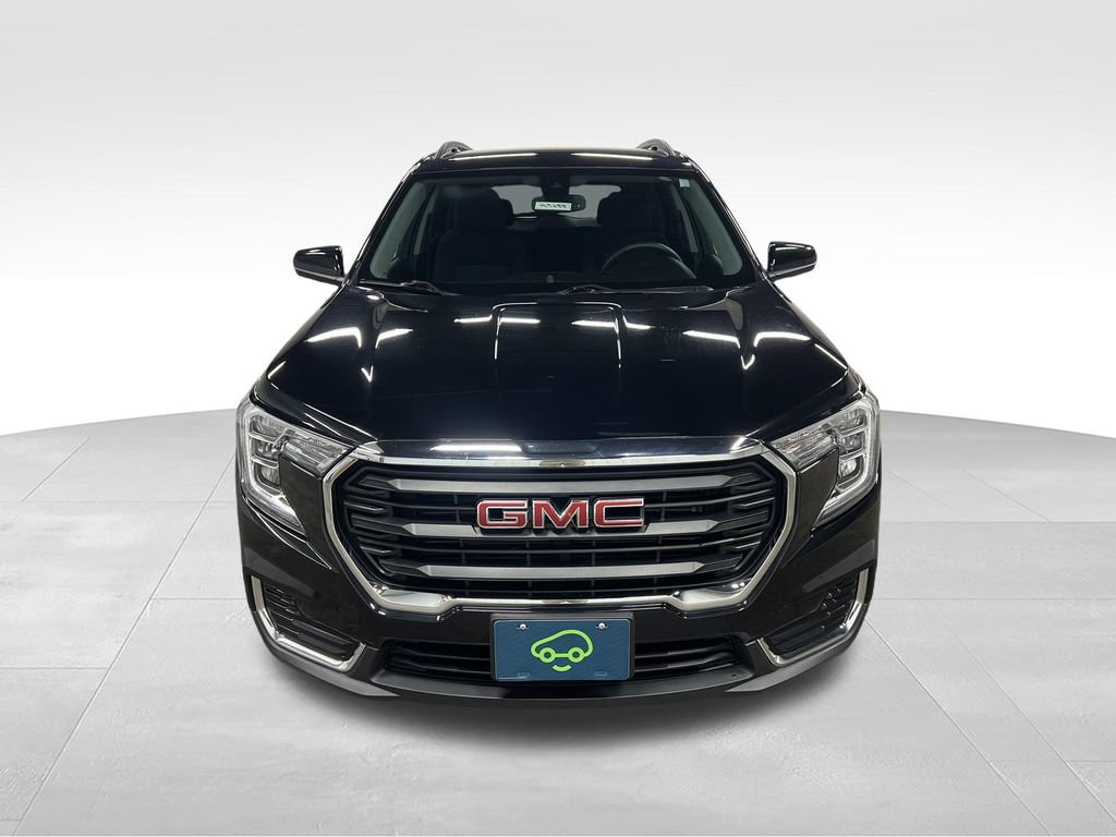 Certified 2023 GMC Terrain SLE w/ Driver Convenience Package AWD/4WD image 4