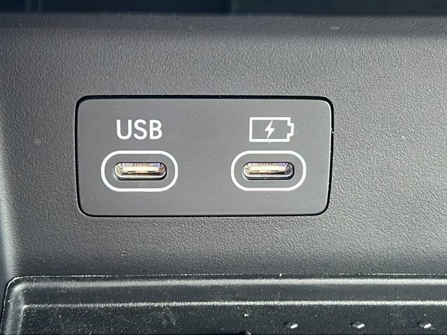 Certified 2025 Genesis GV80 3.5T Prestige AWD/4WD image 19