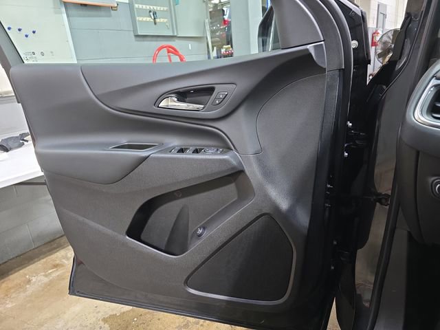Used 2023 Chevrolet Equinox LT image 28