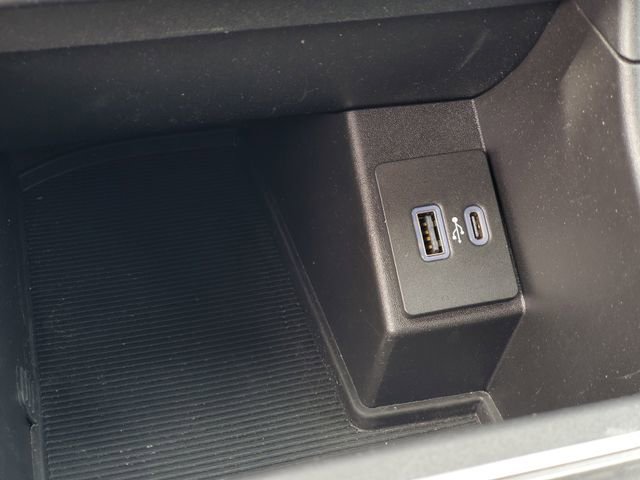 Used 2023 Ford Edge SEL image 22