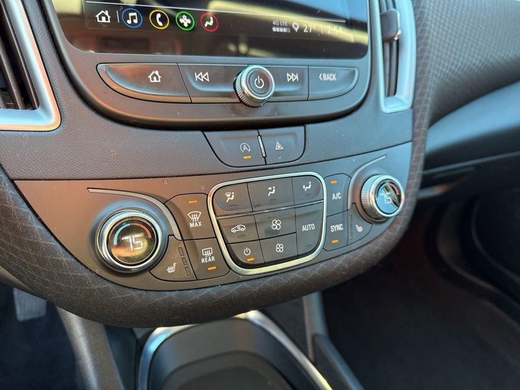 Used 2024 Chevrolet Malibu LT image 32