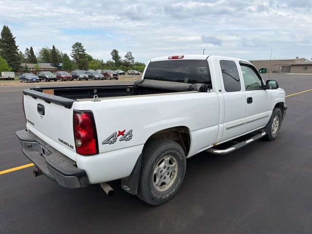 Used 2004 Chevrolet Silverado 1500 LT w/ Light Duty Power Package AWD/4WD image 5