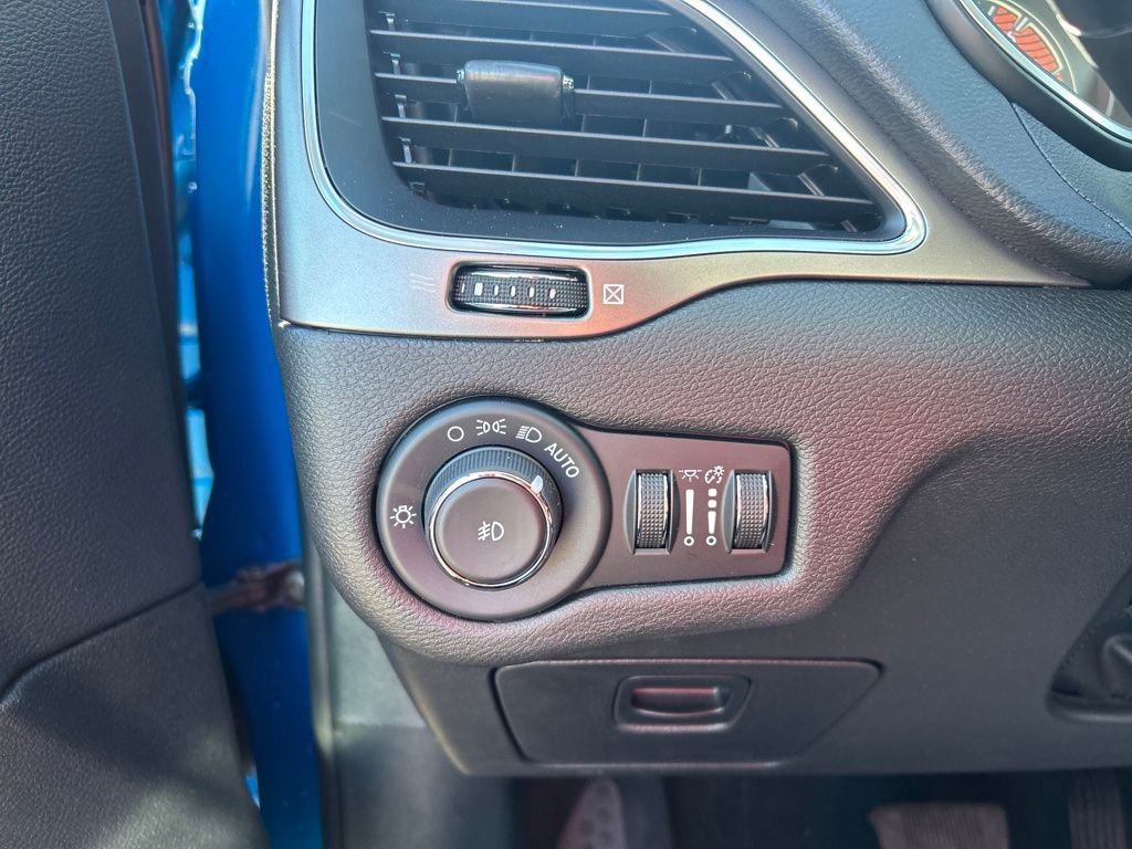 Used 2022 Jeep Cherokee Latitude Lux AWD/4WD image 14