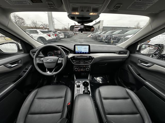 Certified 2022 Ford Escape SEL image 3