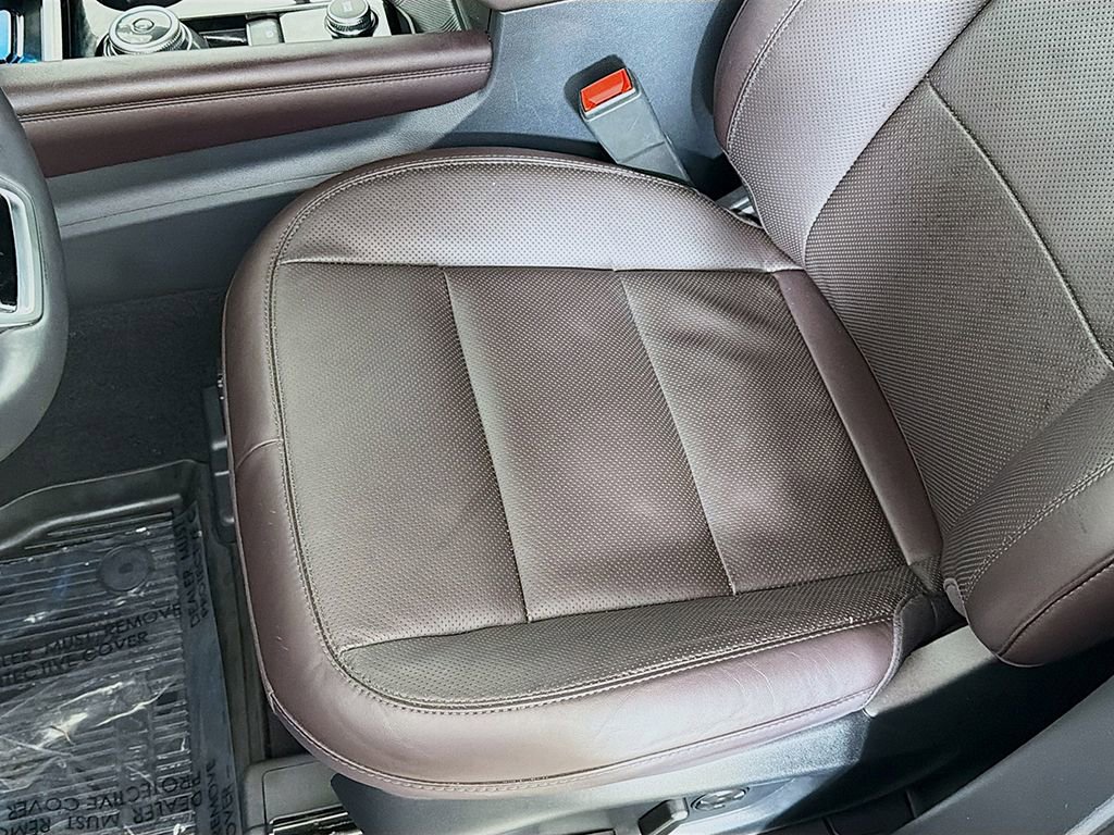 Used 2025 Ford Explorer Platinum w/ LUX Leather Package image 26