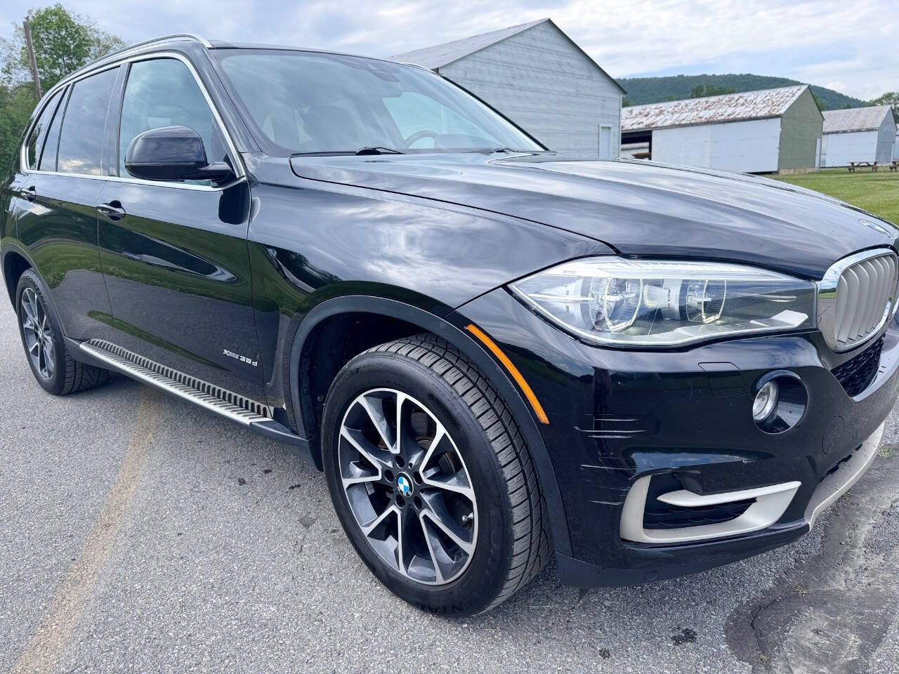 Used 2014 BMW X5 xDrive35d AWD/4WD image 1