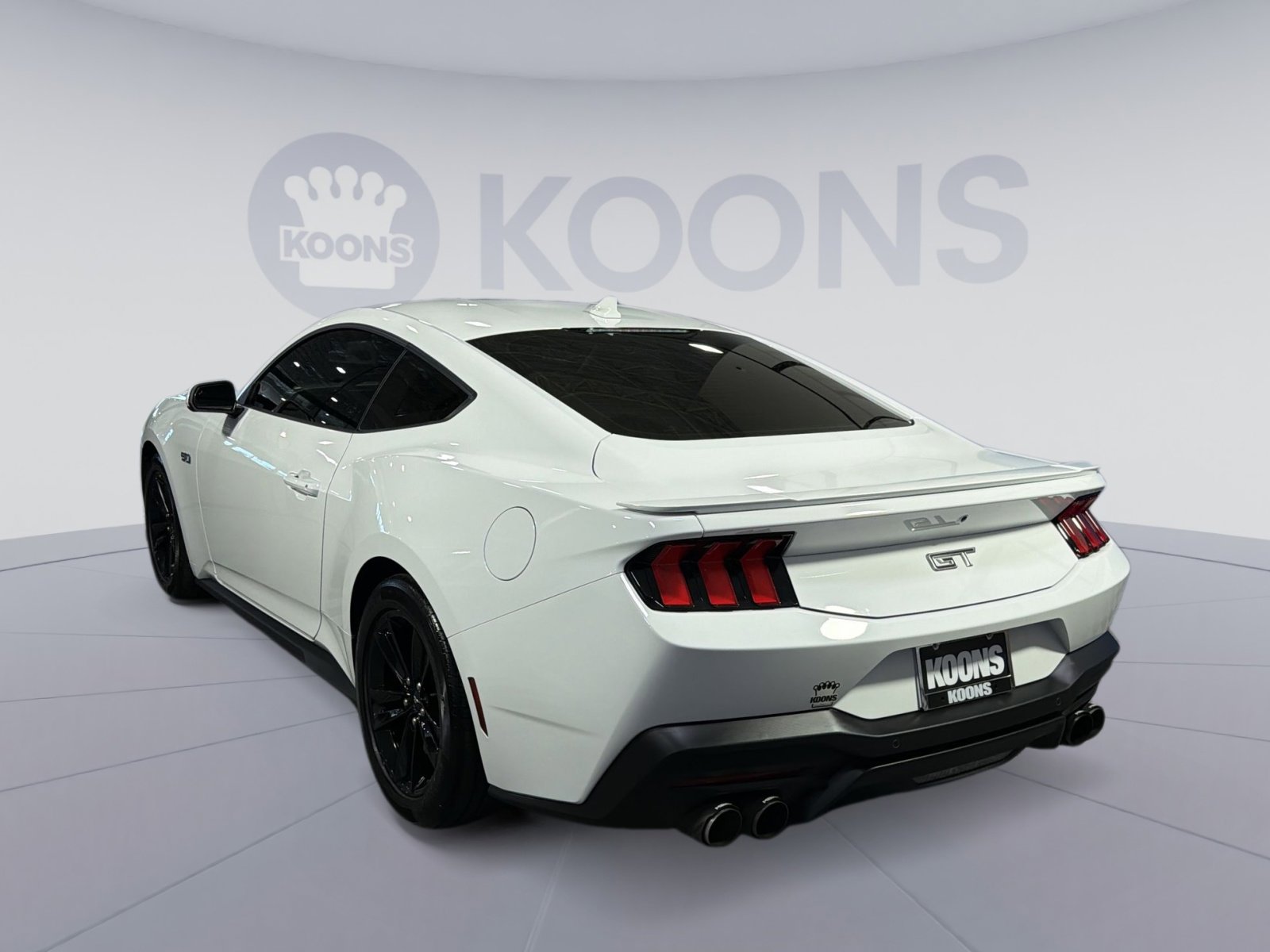 Used 2025 Ford Mustang GT RWD image 4