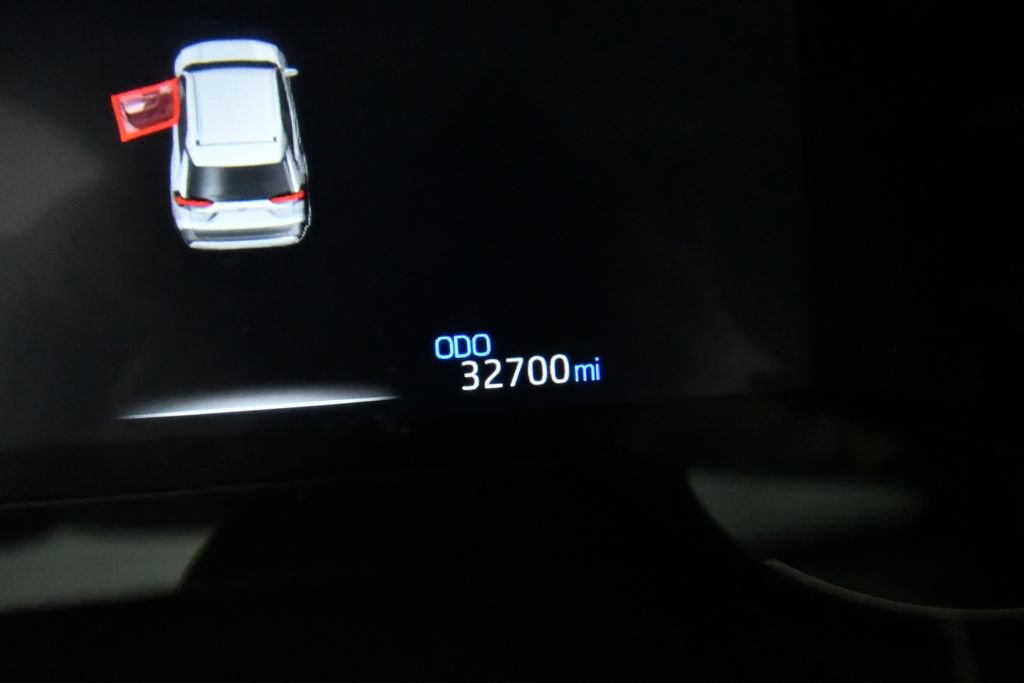 Used 2025 Toyota RAV4 XLE image 26
