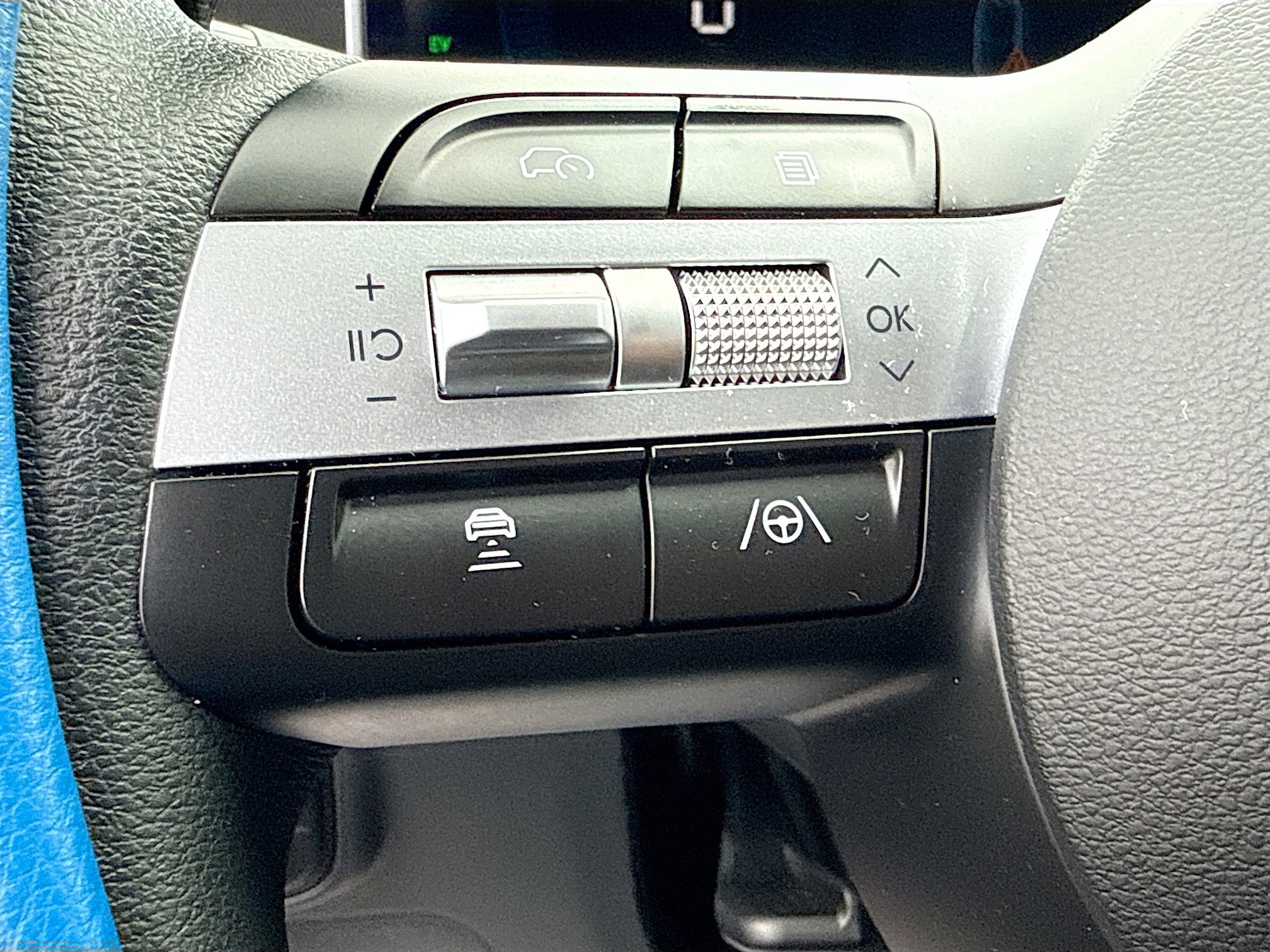 Used 2025 Hyundai Tucson Blue AWD/4WD image 37