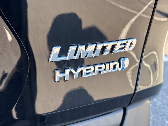 Used 2024 Toyota RAV4 Limited w/ Advanced Technology Package AWD/4WD image 17