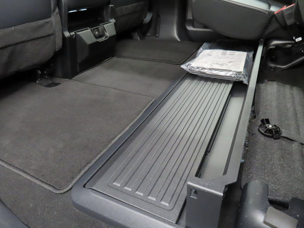 Used 2025 Ford F350 Lariat w/ Black Appearance Package image 71