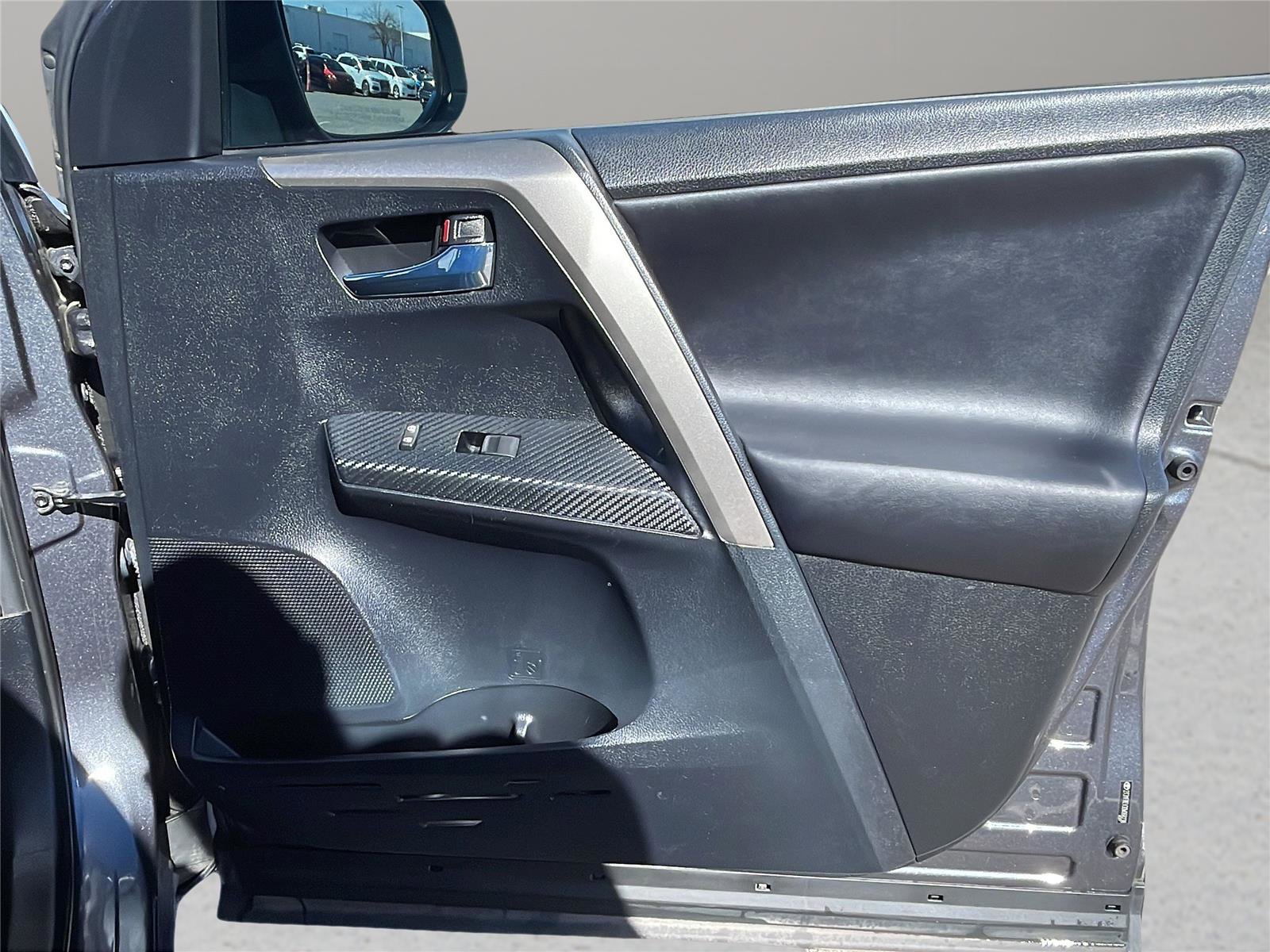 Used 2013 Toyota RAV4 Limited image 13