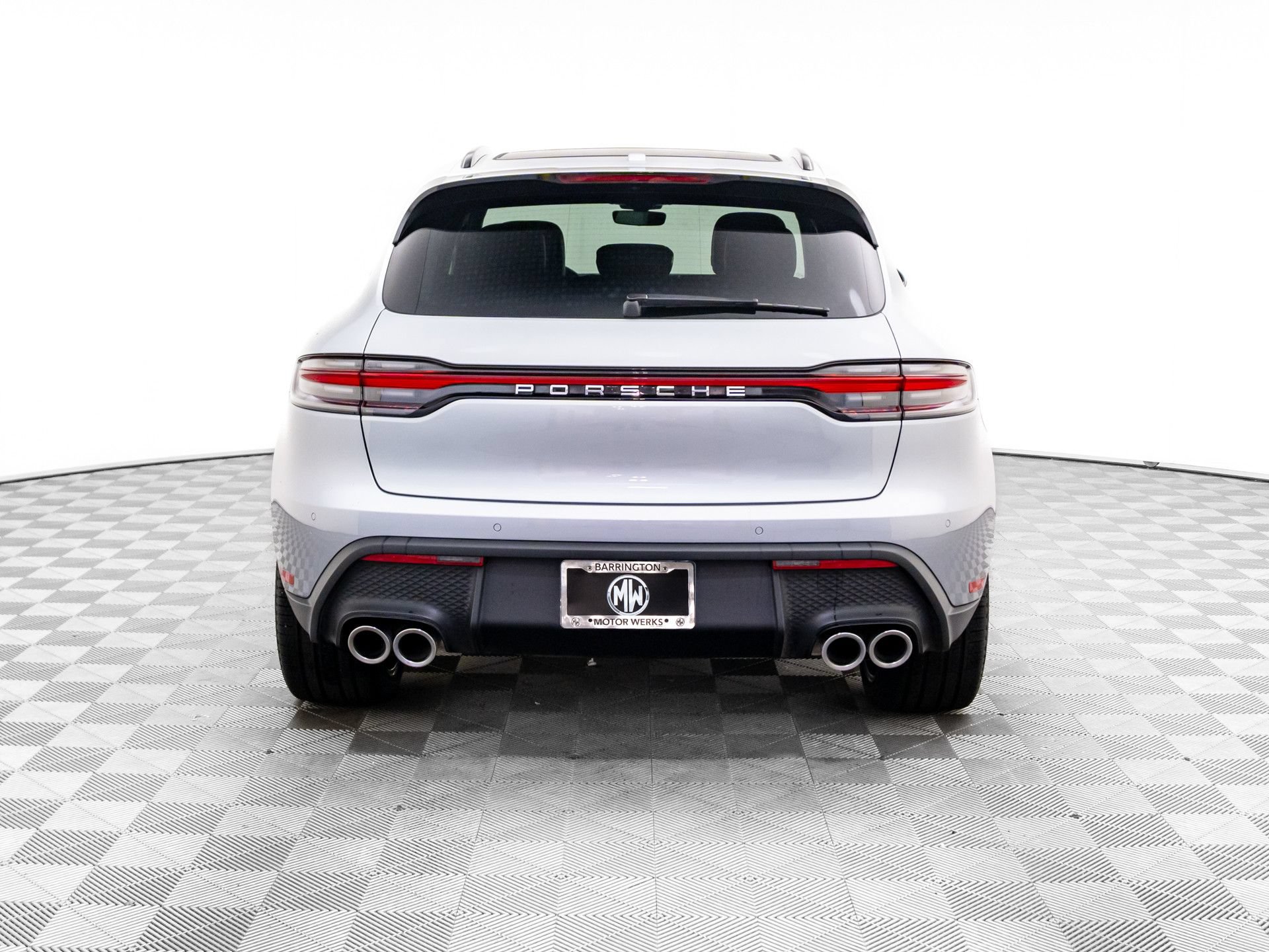 Certified 2026 Porsche Macan AWD/4WD image 10