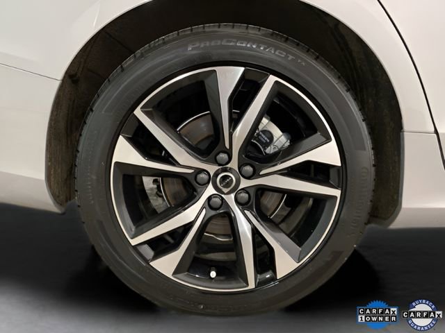 Used 2025 Volvo S60 B5 Core image 30