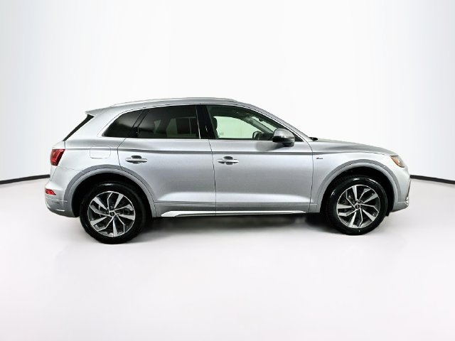 Used 2023 Audi Q5 2.0T Premium Plus w/ Premium Plus Package AWD/4WD image 9