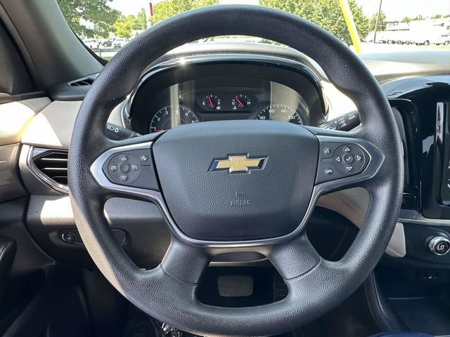 Used 2023 Chevrolet Traverse LS FWD image 12