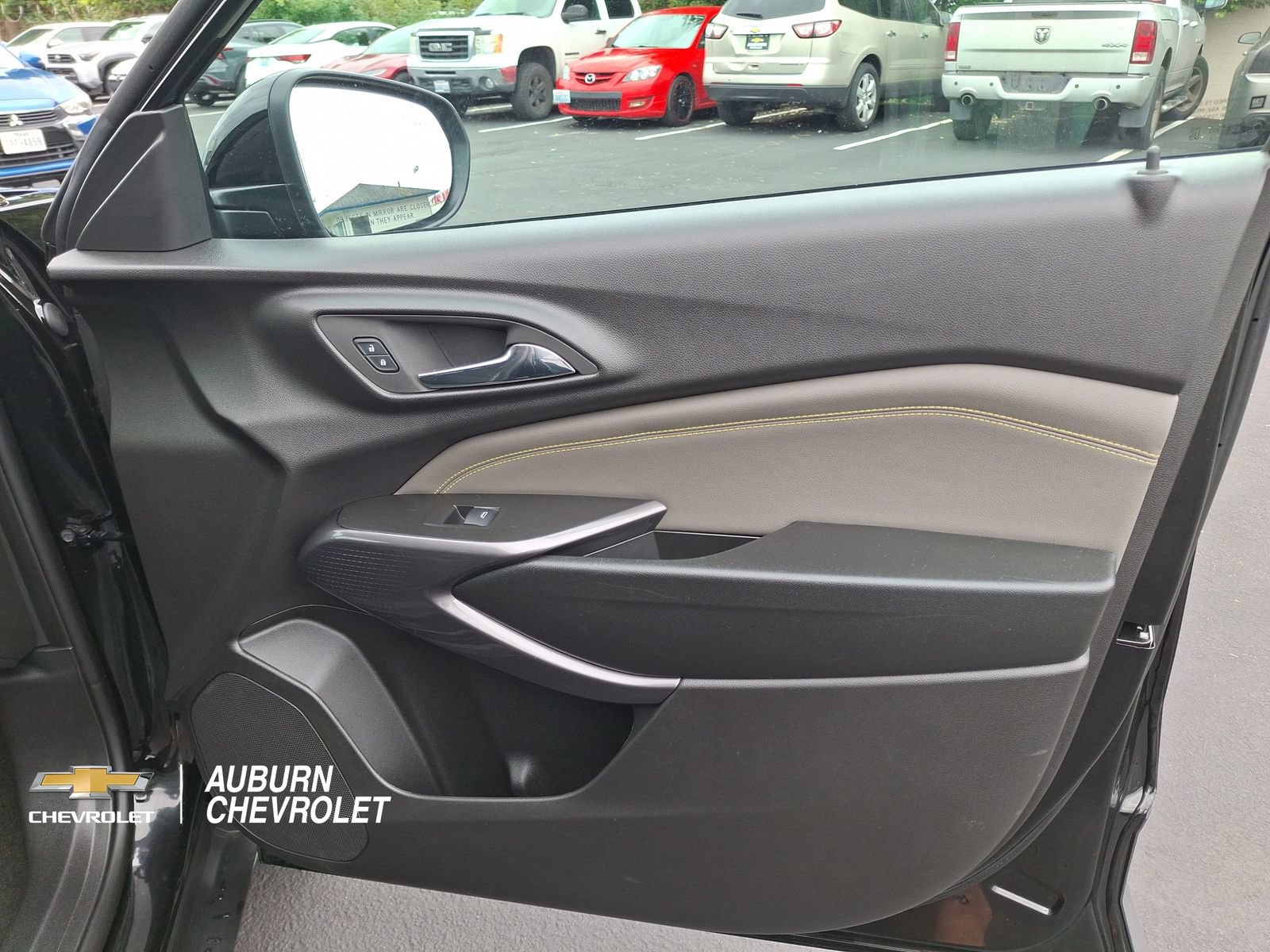 Used 2025 Chevrolet Trax ACTIV w/ Driver Confidence Package FWD image 21