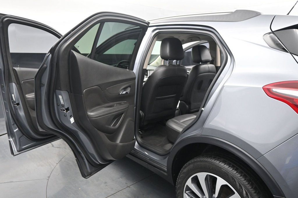 Used 2019 Buick Encore Essence FWD image 19