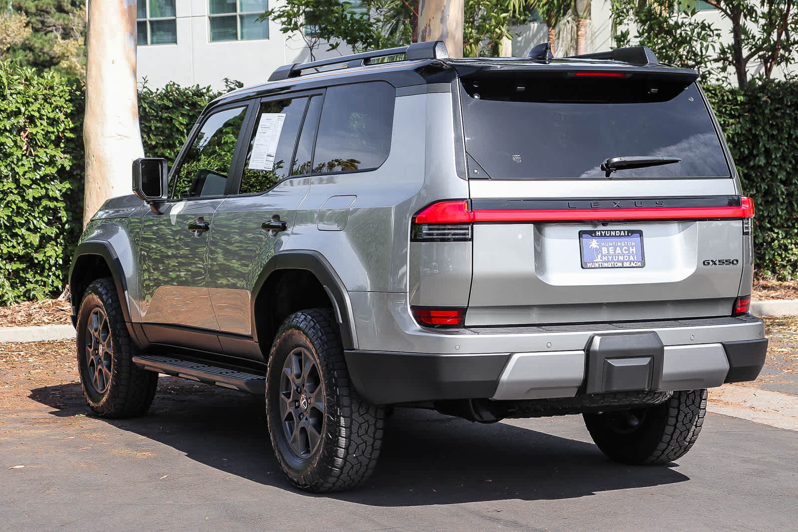 Used 2025 Lexus GX 550 AWD/4WD image 8