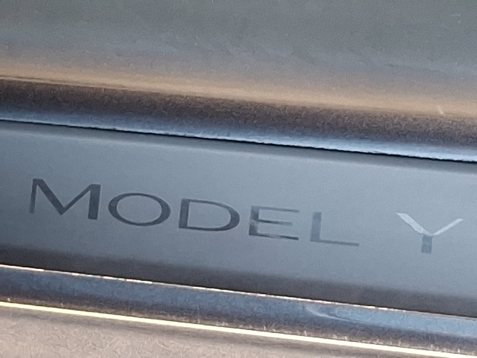 Used 2024 Tesla Model Y Long Range AWD/4WD image 29