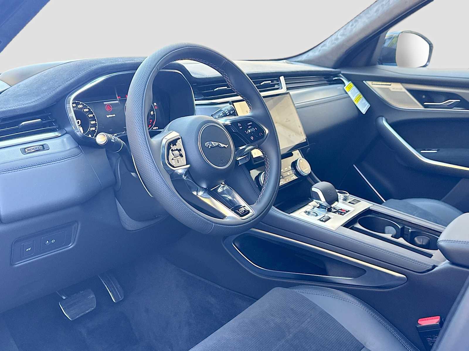 New 2026 Jaguar F-PACE SVR 575 Edition AWD/4WD image 12