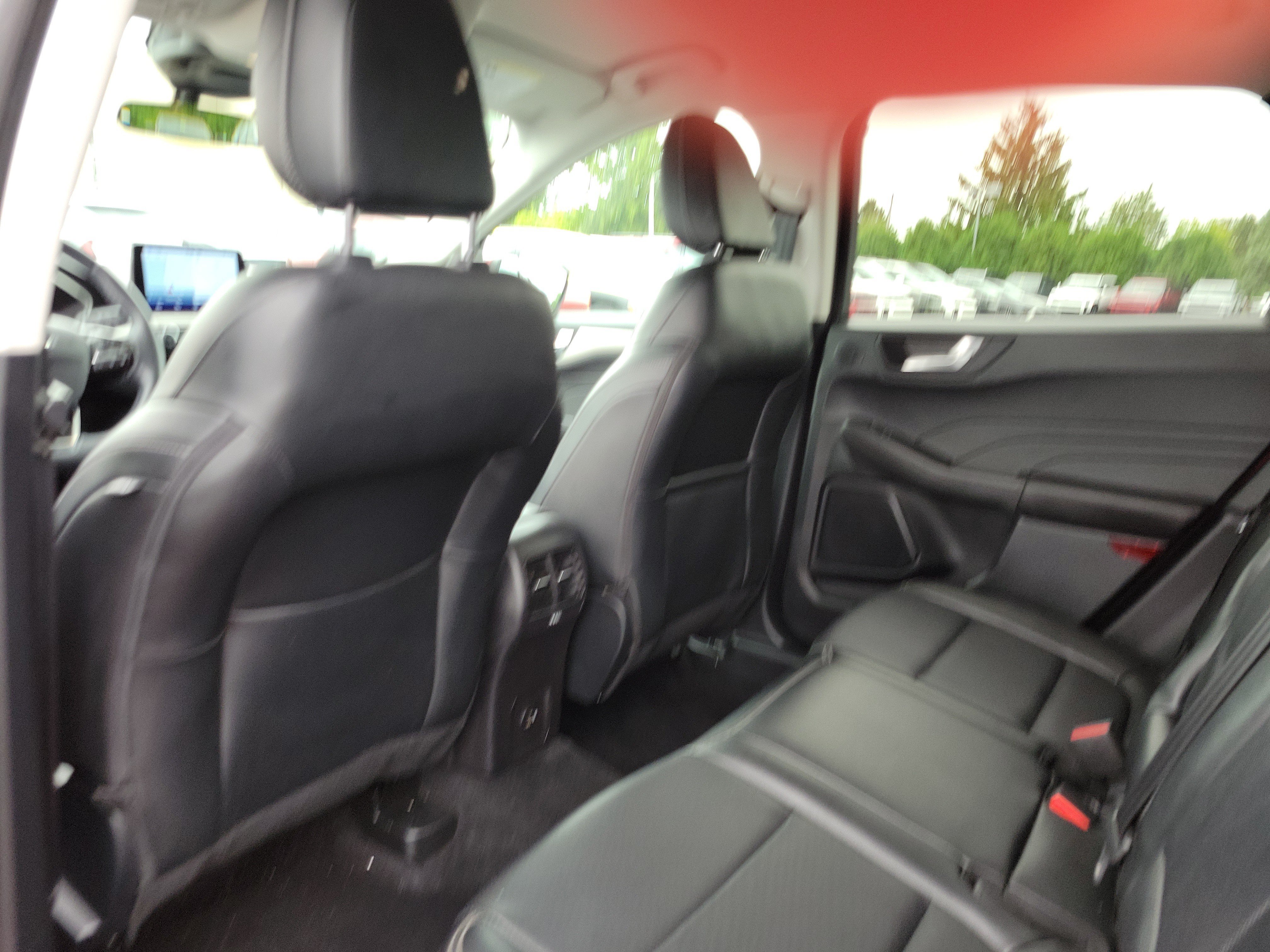 Used 2022 Ford Escape SEL w/ Technology Package AWD/4WD image 14