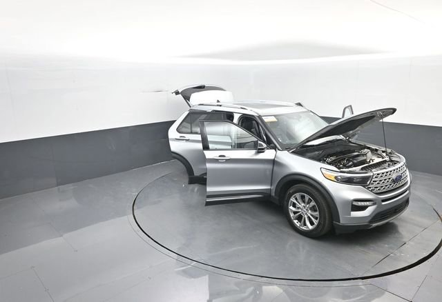 Certified 2023 Ford Explorer Limited w/ Limited Technology Package image 38