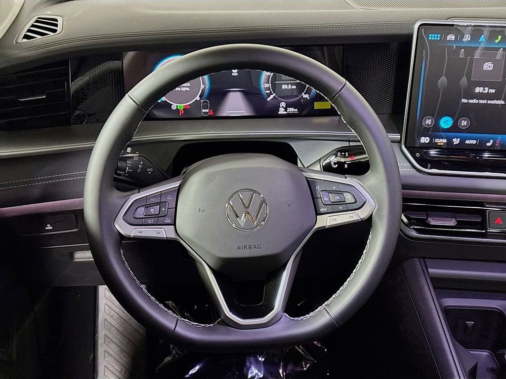 New 2025 Volkswagen Tiguan SE image 13