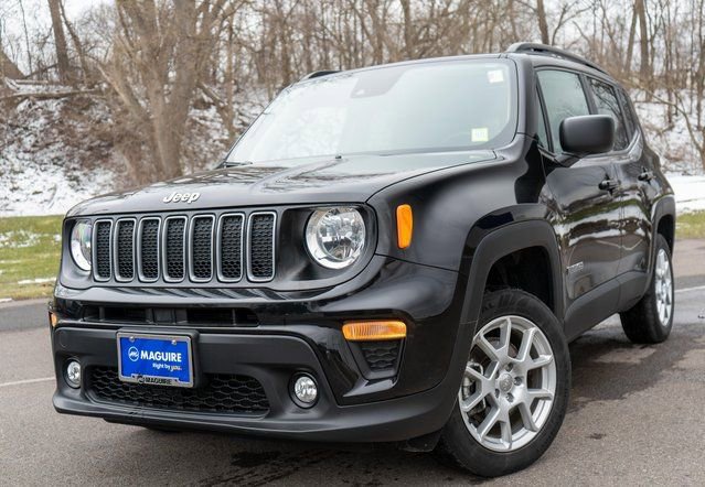 Used 2023 Jeep Renegade Latitude w/ Premium Group