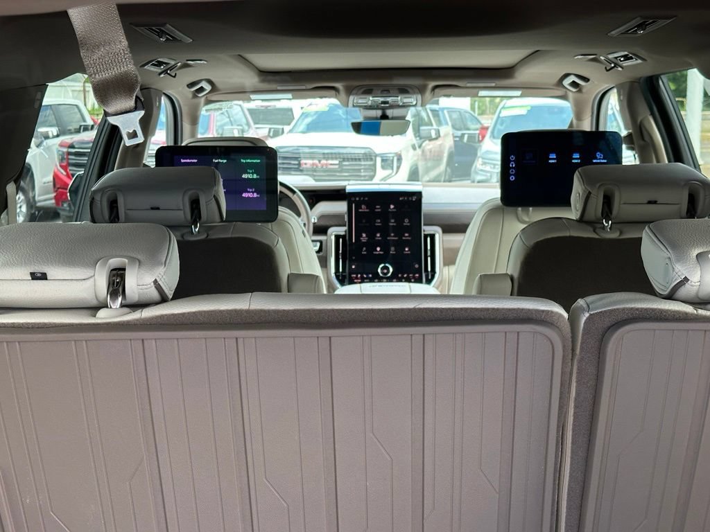 New 2026 GMC Yukon XL Denali w/ Denali Reserve Package AWD/4WD image 9