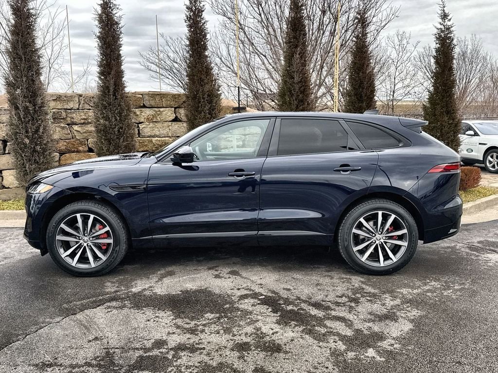Used 2025 Jaguar F-PACE R-Dynamic S AWD/4WD image 2