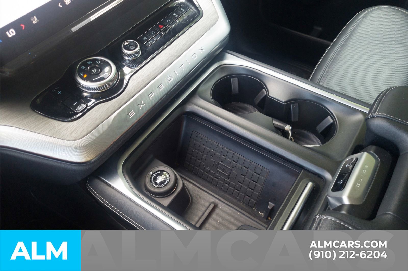 Used 2025 Ford Expedition Max Platinum AWD/4WD image 11