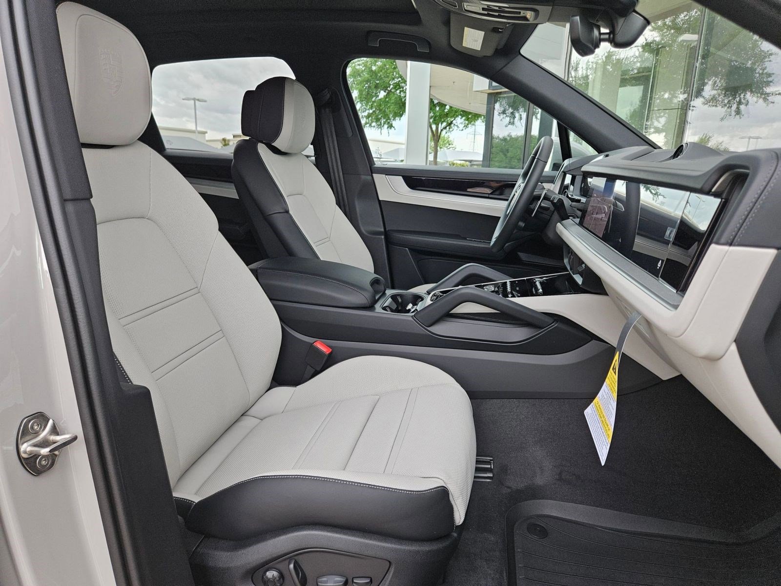 New 2026 Porsche Cayenne E-Hybrid AWD/4WD image 25