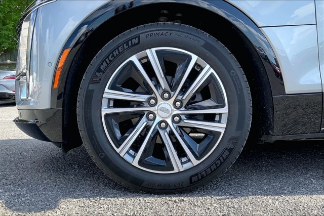 Used 2024 Cadillac Lyriq Luxury AWD/4WD image 8