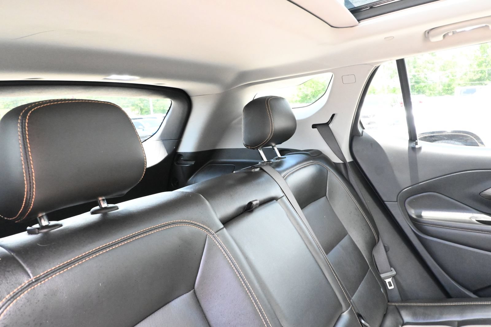 Used 2021 GMC Terrain SLT w/ LPO, 'HIT The Road' Package FWD image 39