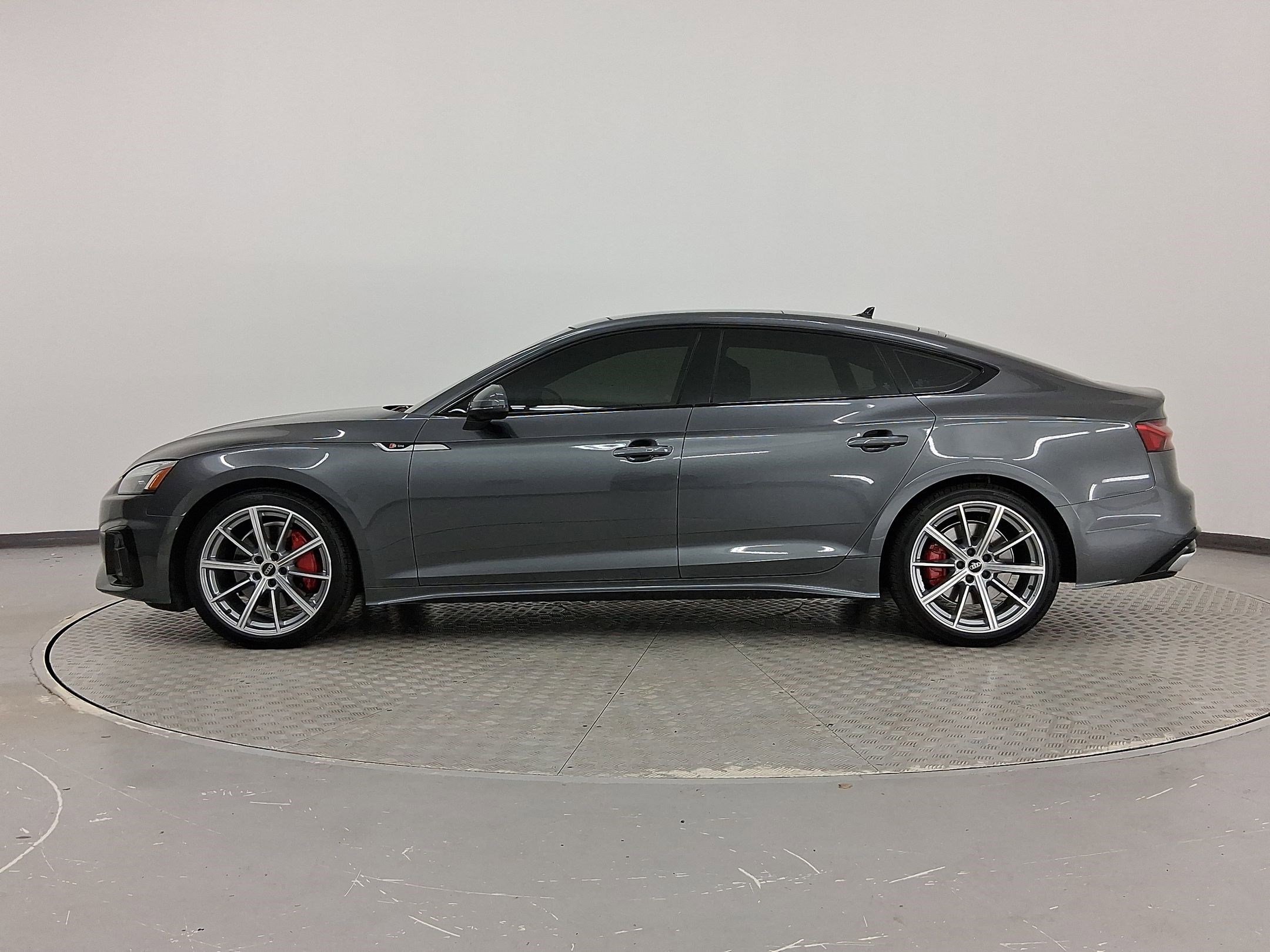 Used 2025 Audi A5 2.0T Premium Plus image 2