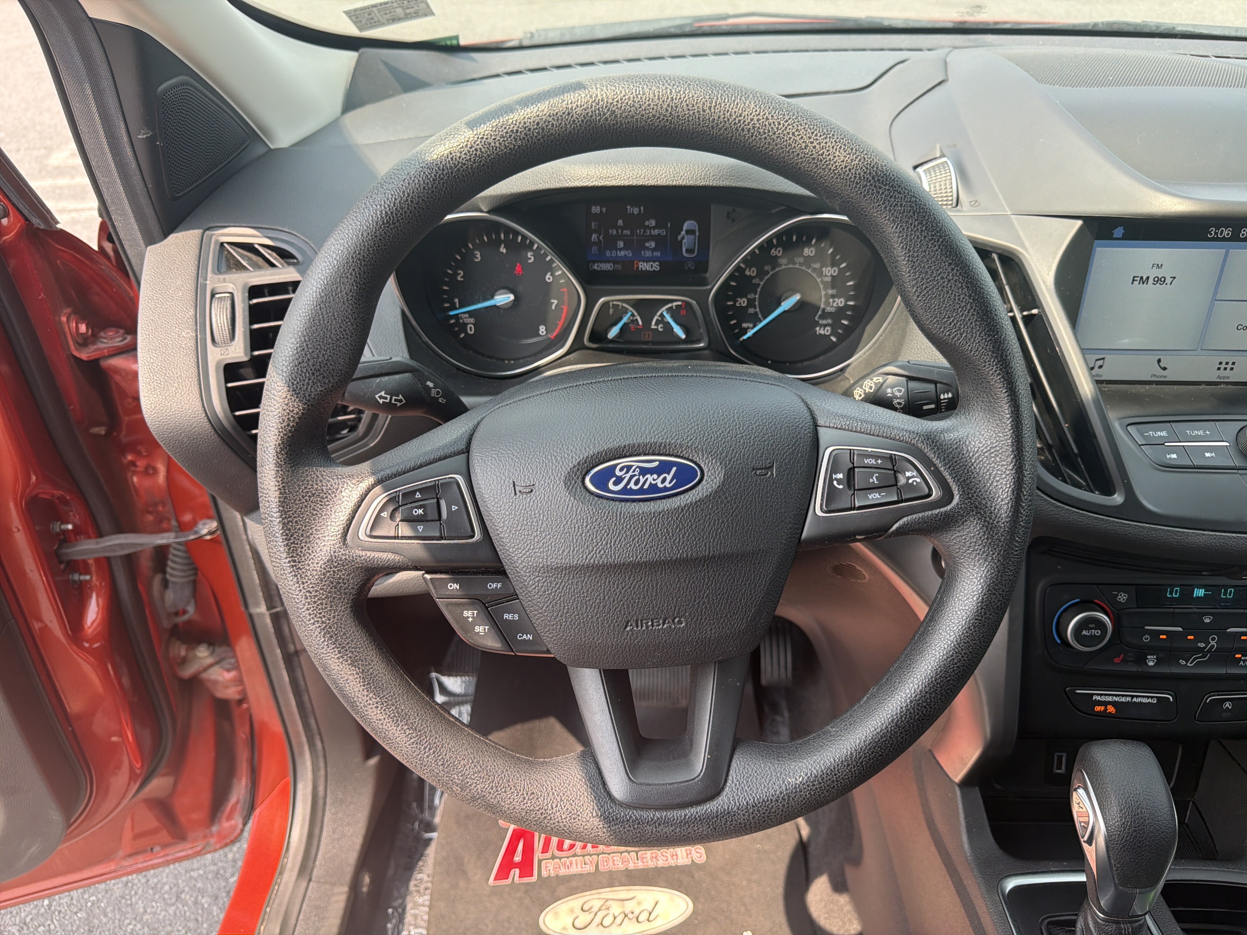 Certified 2019 Ford Escape SE AWD/4WD image 17