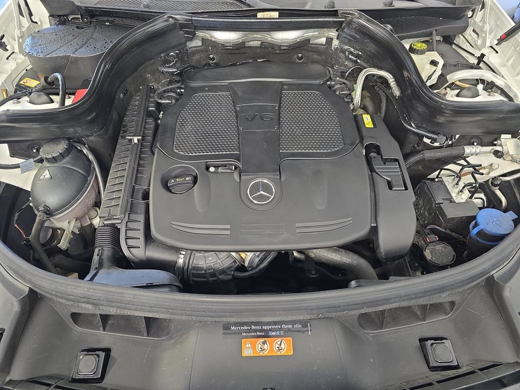 Used 2015 Mercedes-Benz GLK 350 4MATIC image 32