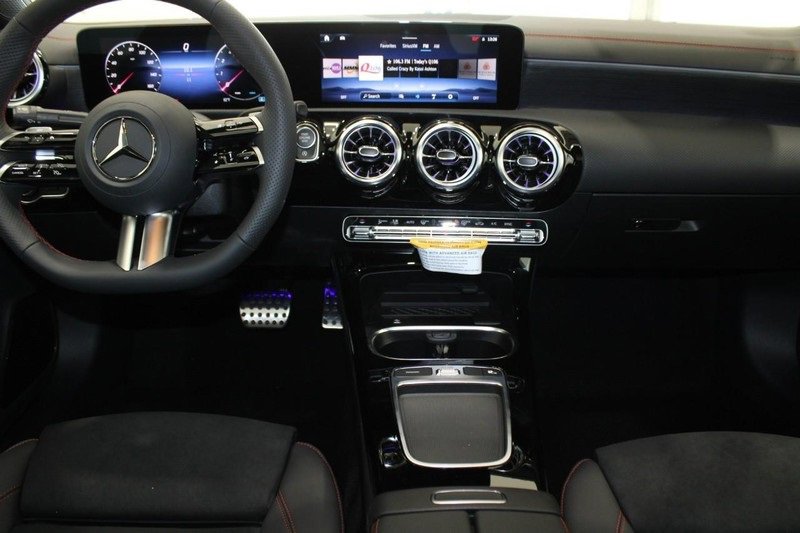 New 2025 Mercedes-Benz CLA 250 4MATIC image 8