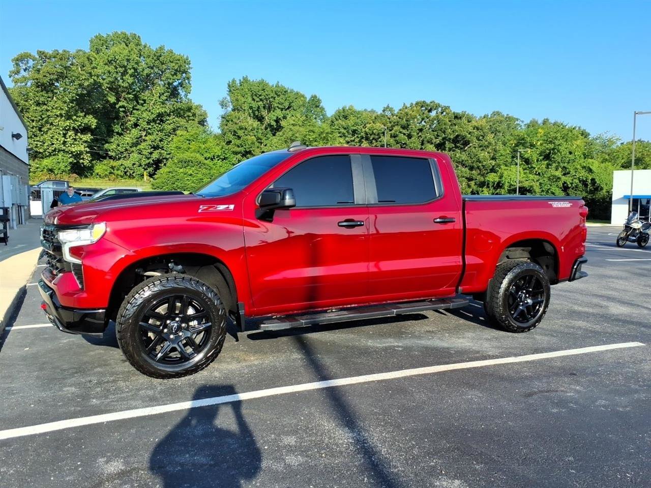 Used 2022 Chevrolet Silverado 1500 LT Trail Boss w/ Convenience Package II AWD/4WD image 3