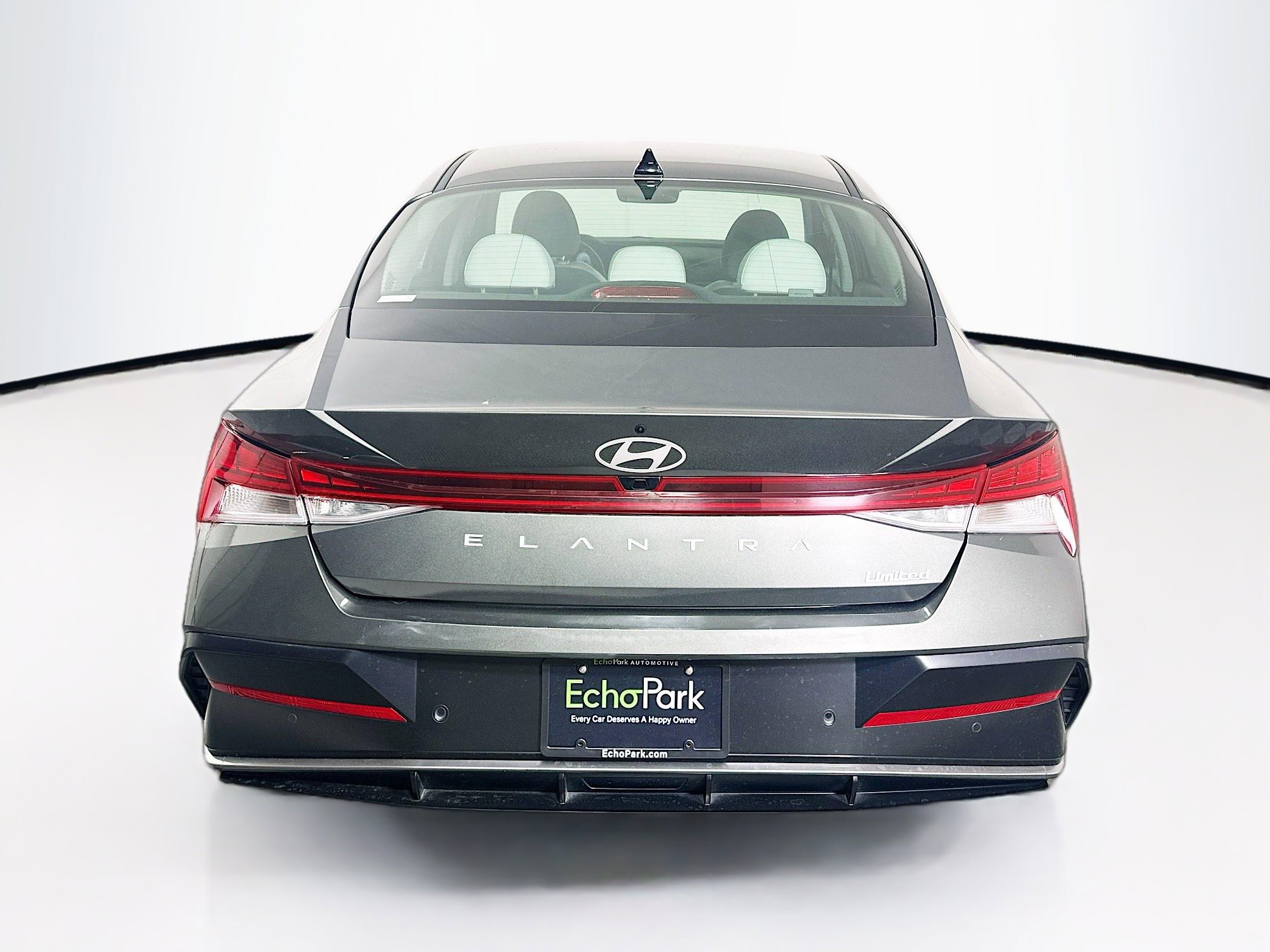 Used 2024 Hyundai Elantra Limited image 7