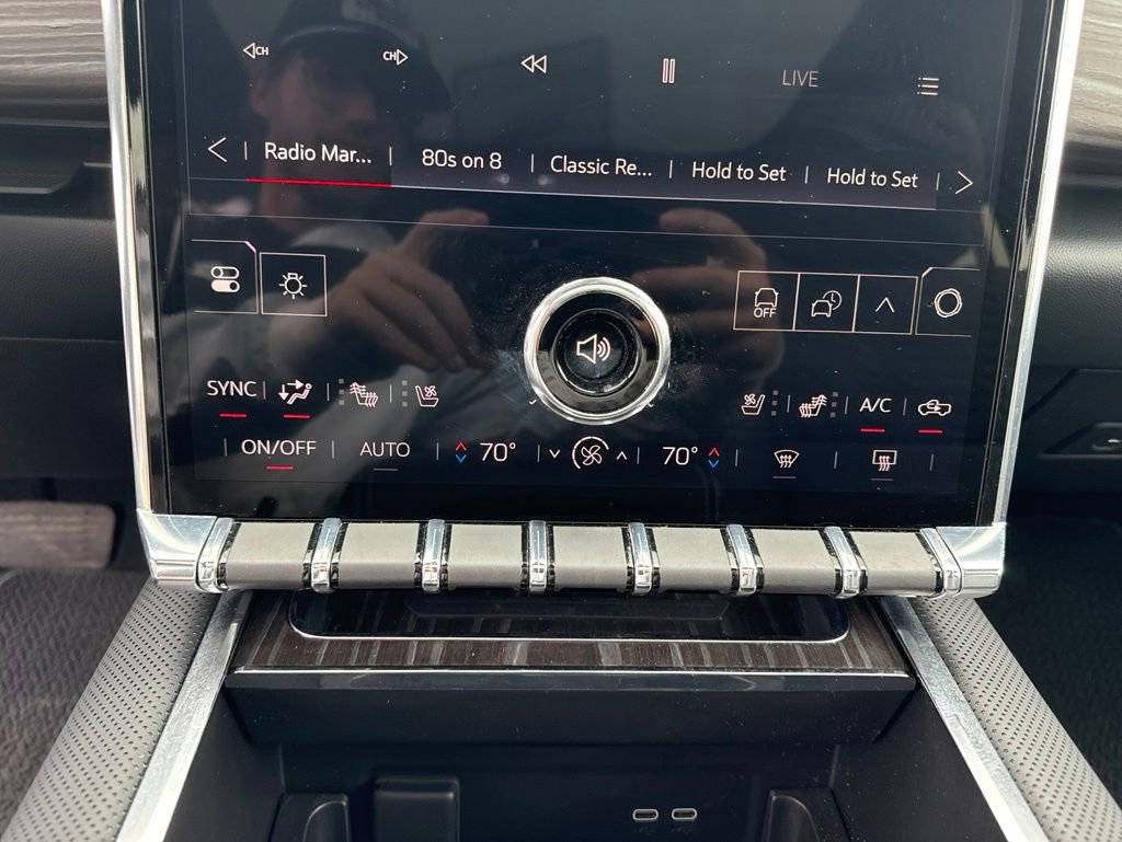 Used 2025 GMC Sierra EV Denali AWD/4WD image 22