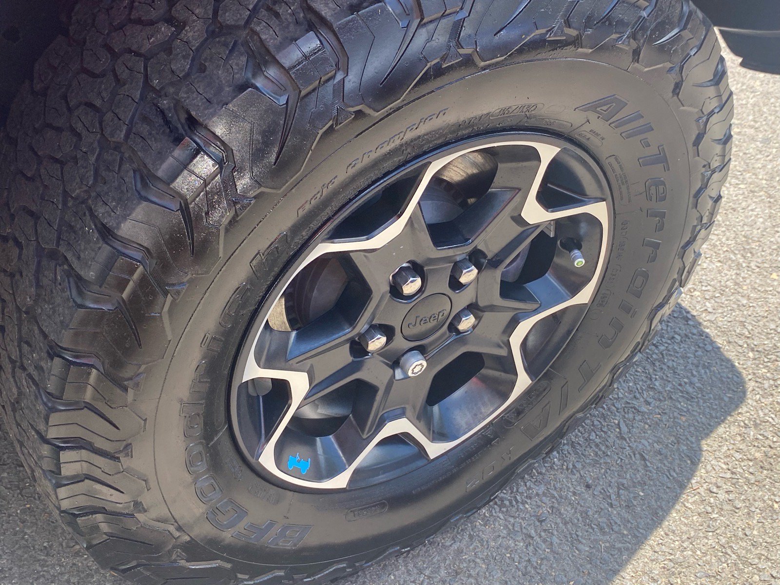 Used 2023 Jeep Wrangler Unlimited Rubicon 4xe w/ Cold Weather Group AWD/4WD image 25