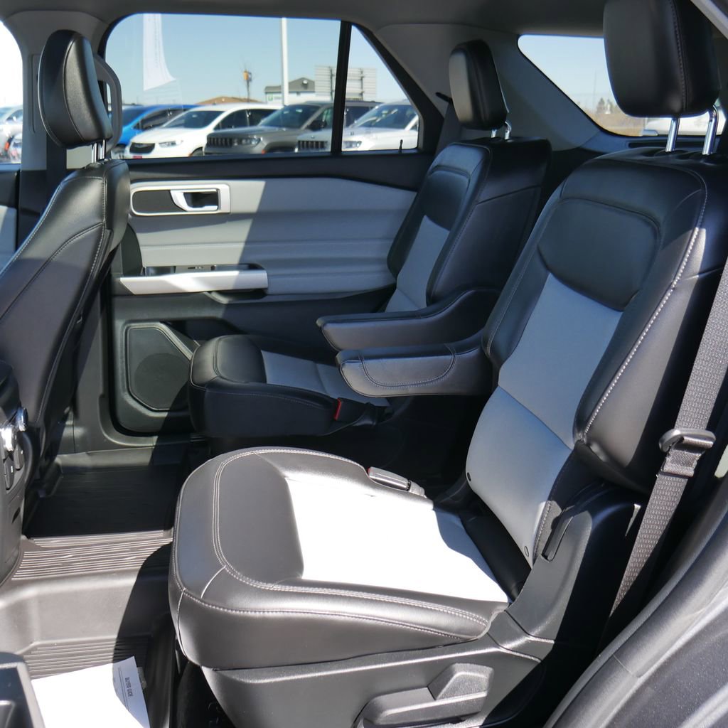 Used 2023 Ford Explorer XLT w/ Equipment Group 202A image 22