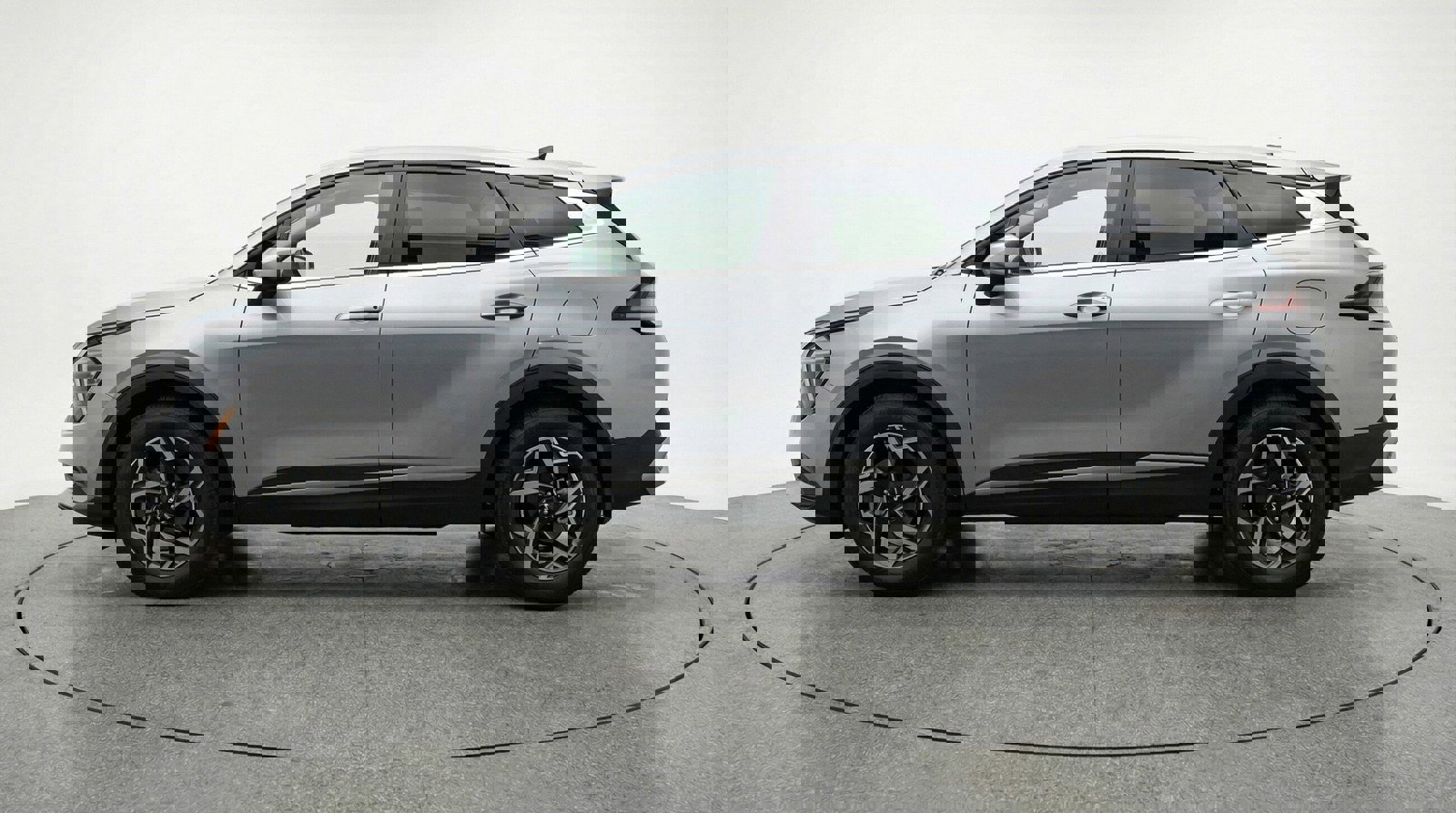 Used 2025 Kia Sportage LX image 4