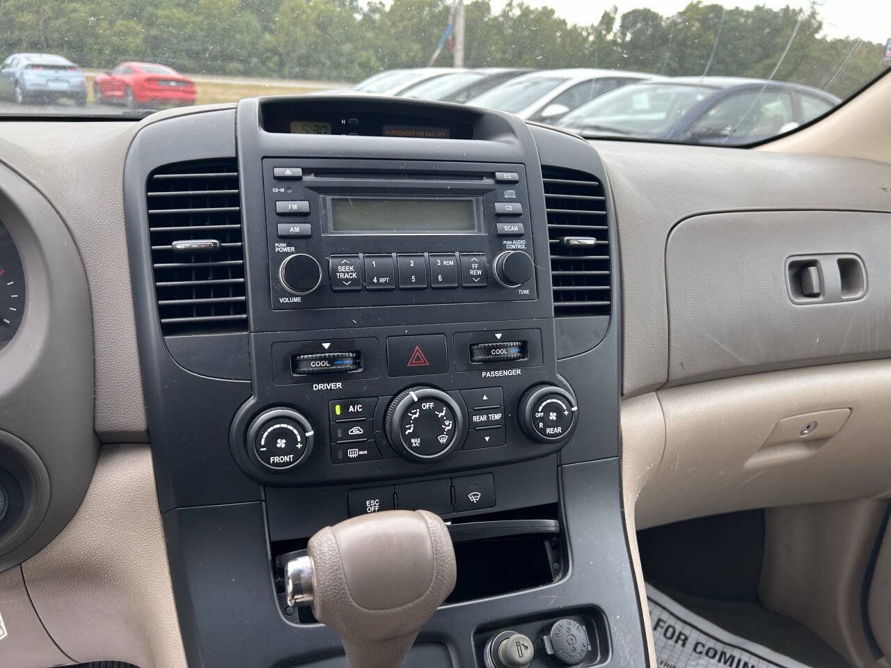 Used 2008 Kia Sedona LX FWD image 12