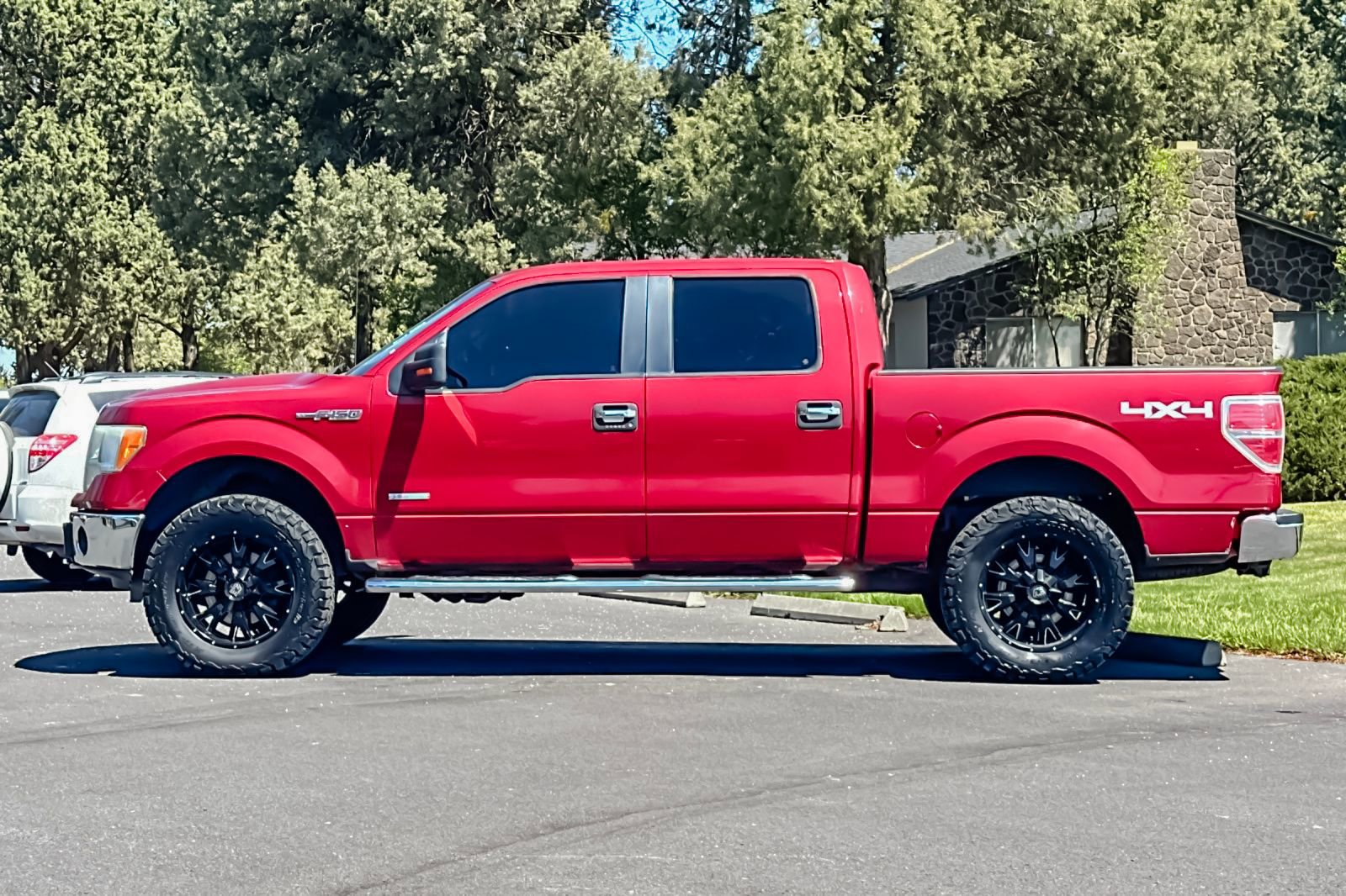 Used 2013 Ford F150 XLT w/ XLT Chrome Pkg AWD/4WD image 8